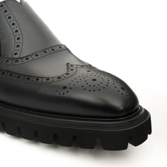 Goldbrauner glänzender Wingtip-Derby-Schuh mit Profilsohle