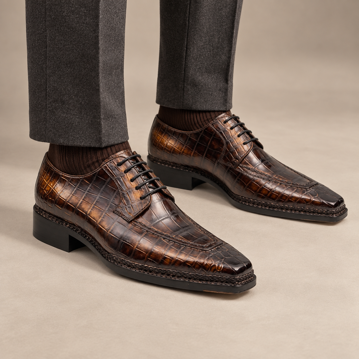 Dark Brown Textured Apron-Toe Derby Shoe — DIVINCH hero image