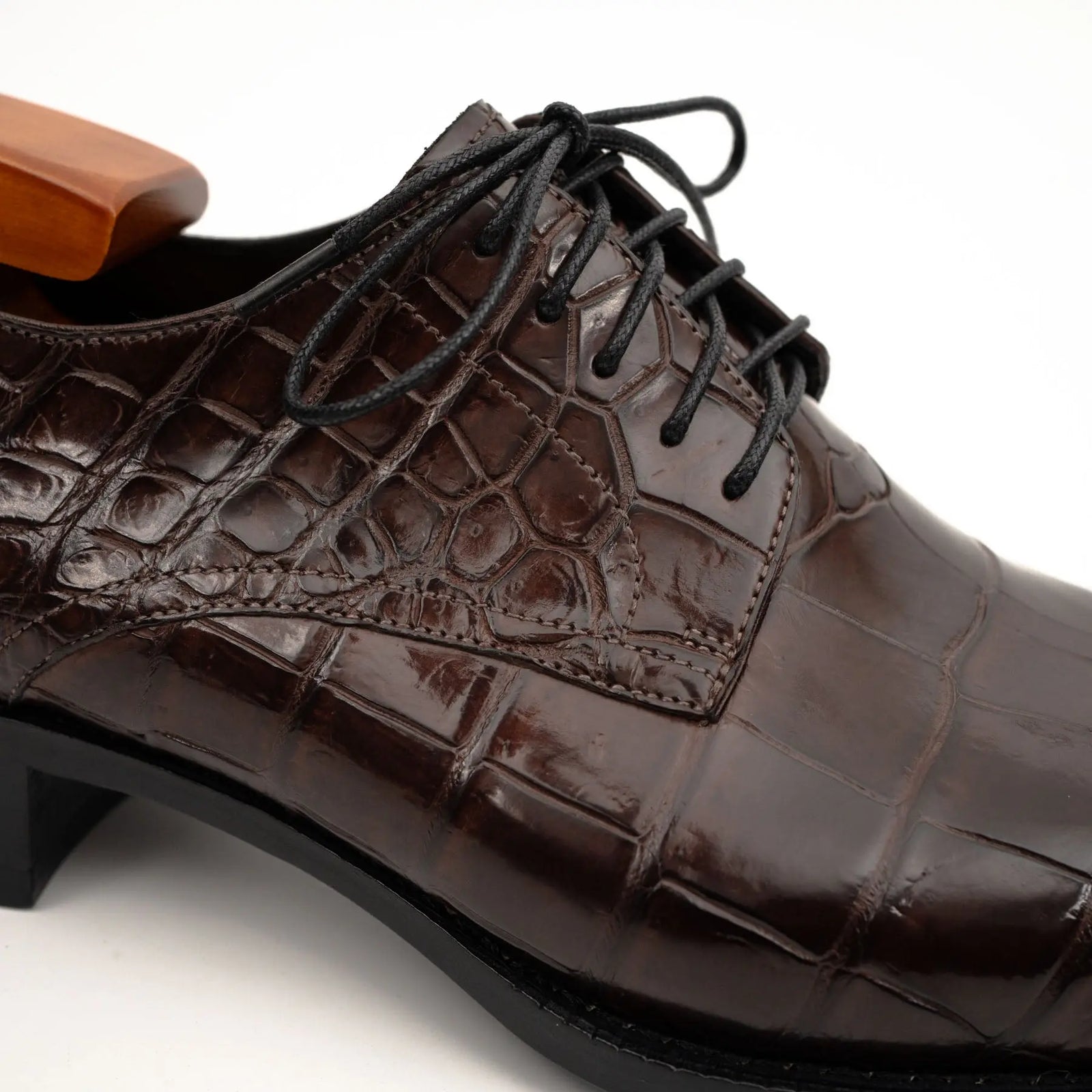 Dark Brown Crocodile-Textured Derby DIVINCH