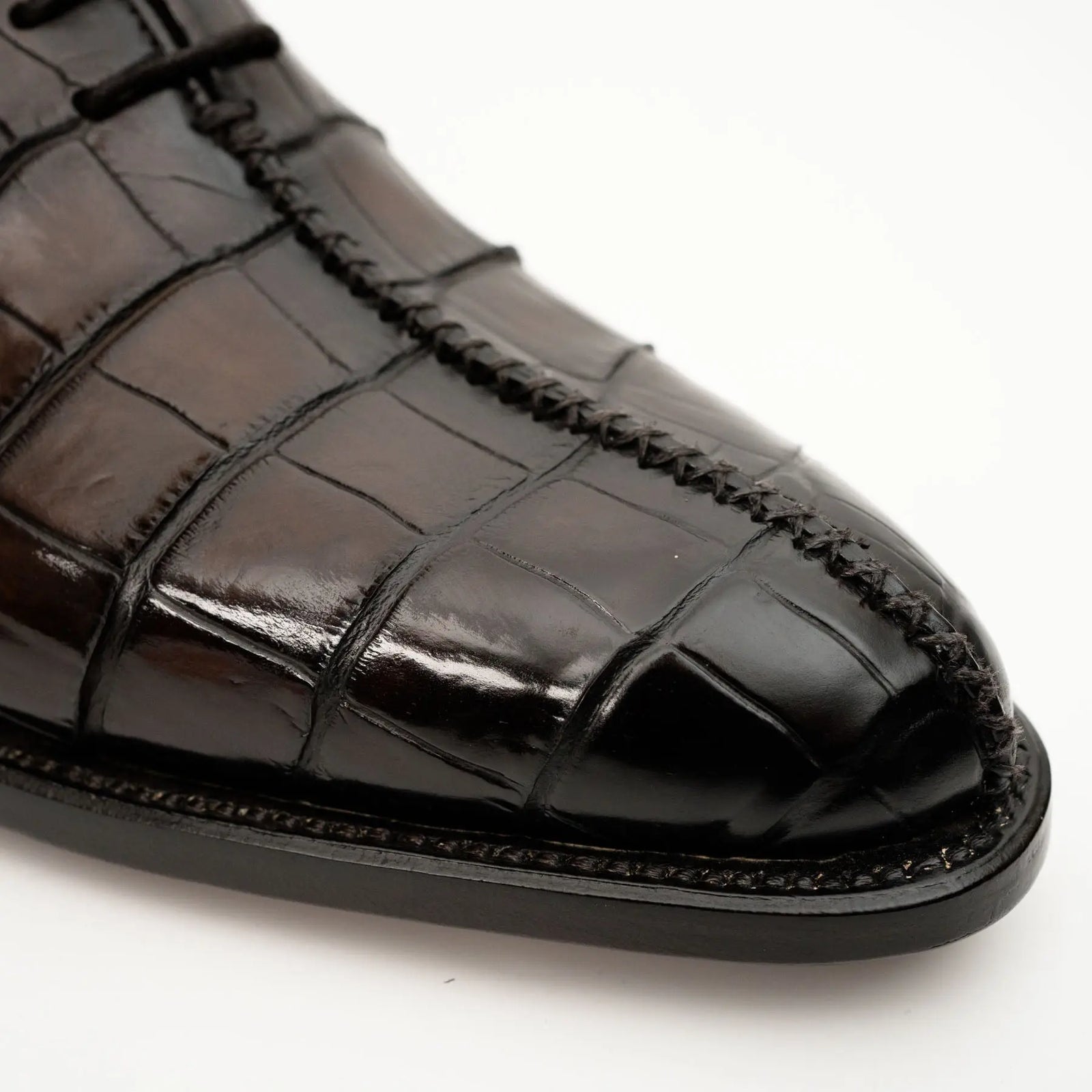 Dark Brown Crocodile-Textured Oxford DIVINCH