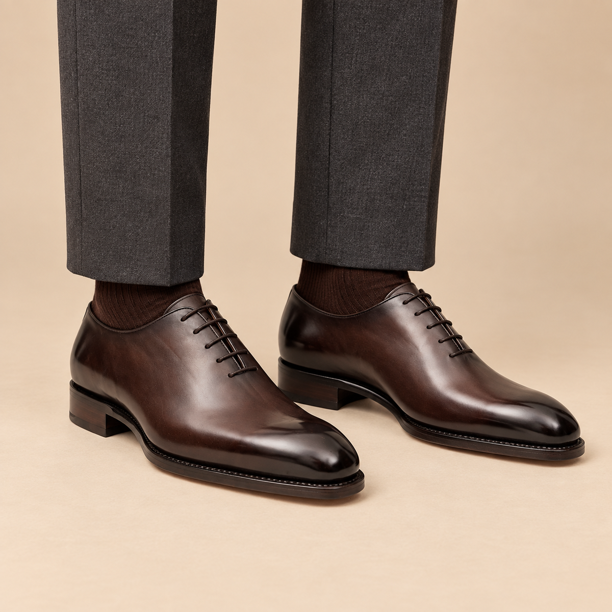 T811 Dark Brown Wholecut Oxford Shoes on foot - DIVINCH