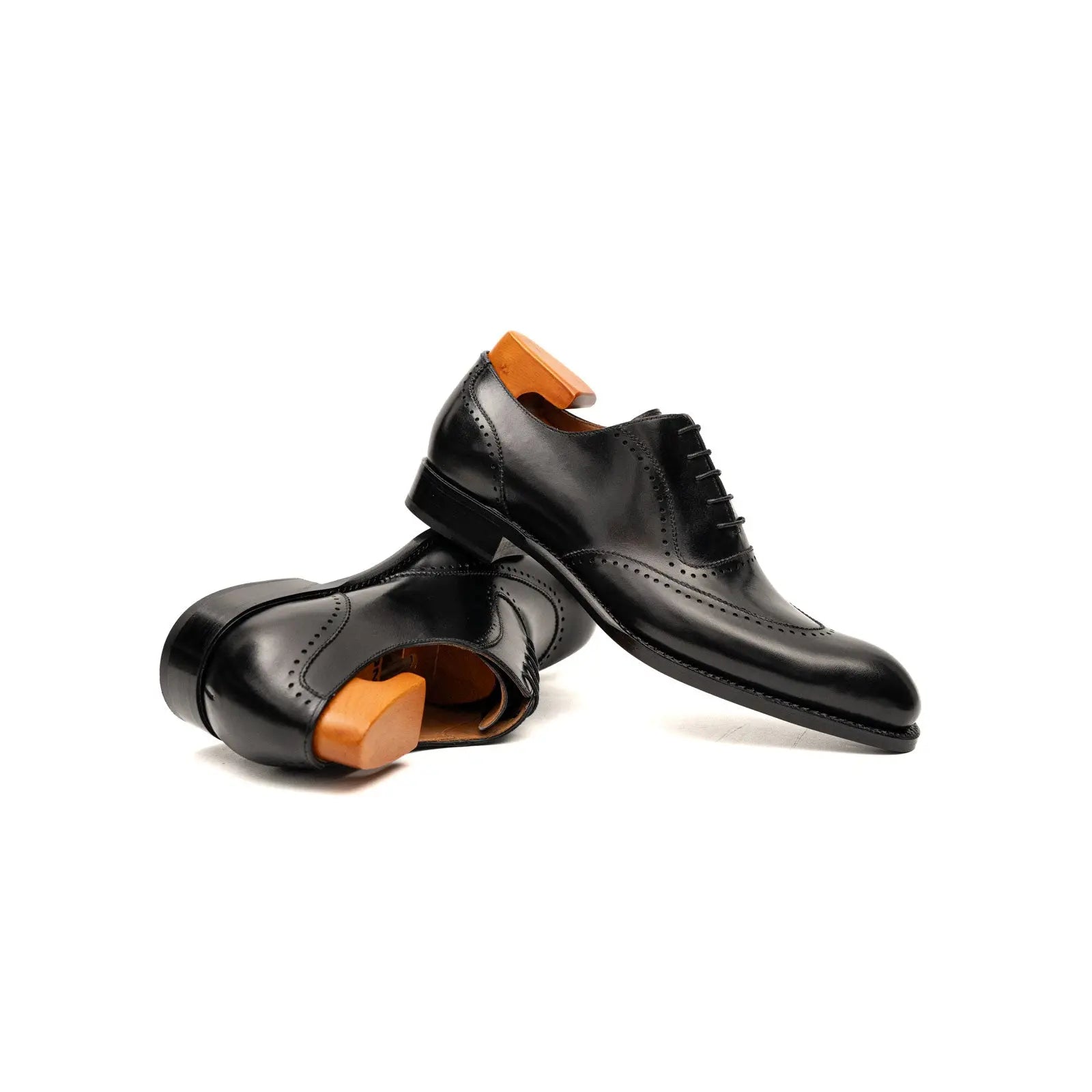 أحذية أكسفورد بتصميم غوديير مصنوعة يدويًا 