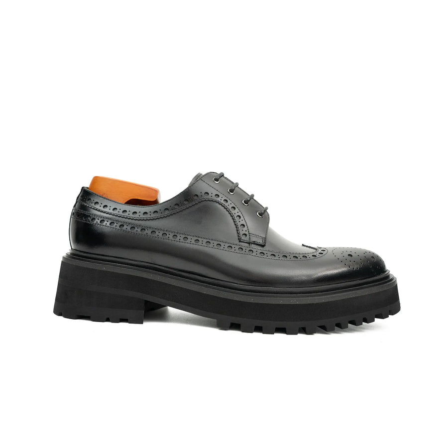 Zapatos brogue pulidos con acabado cepillado color negro