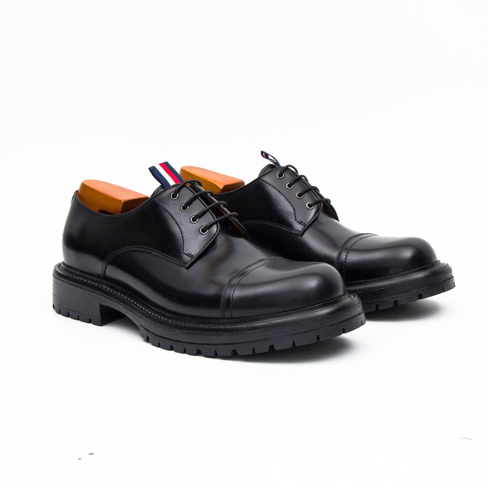 Big Cap Toe Derby shoes