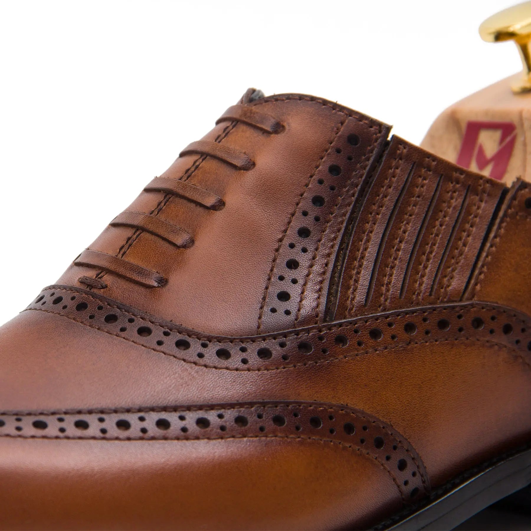 Brown wingtip dress shoes - Divinch