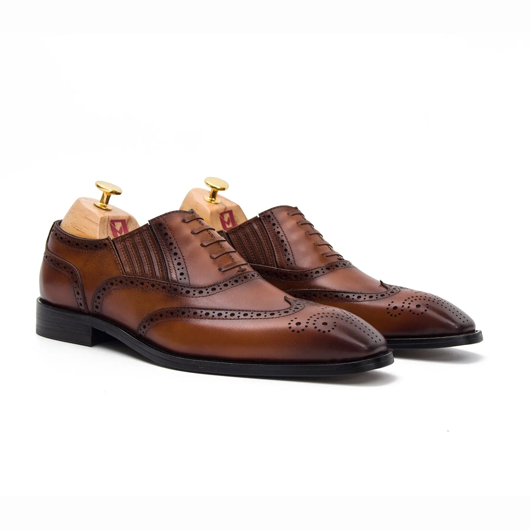 Brown wingtip dress shoes - Divinch