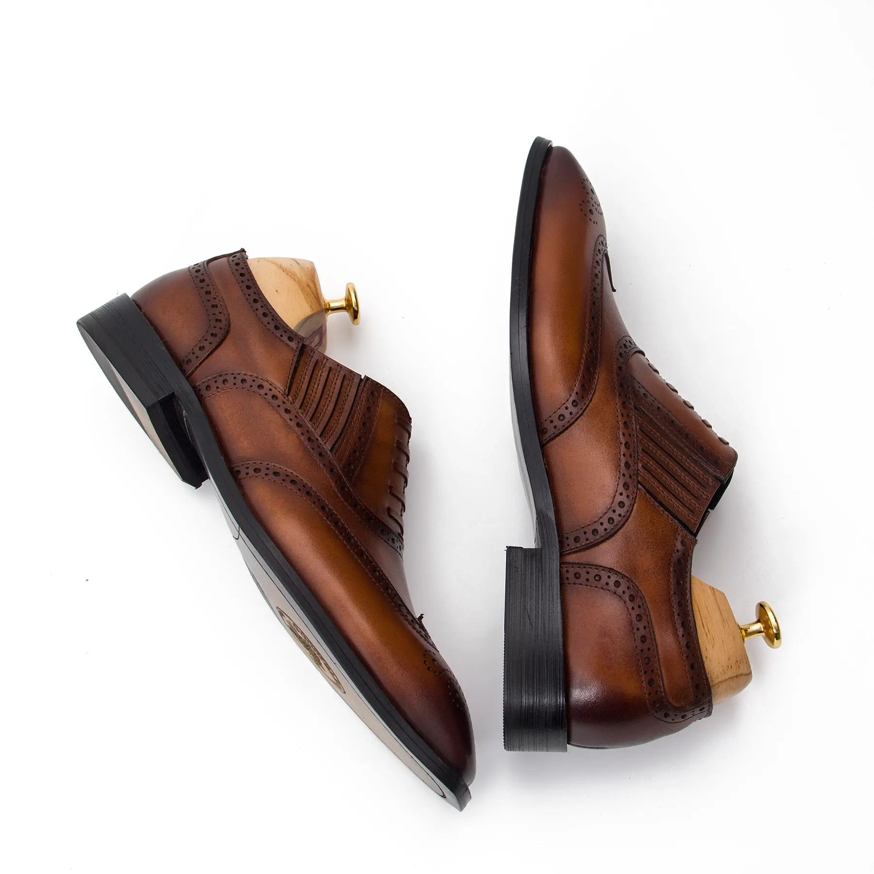 Brown wingtip dress shoes - Divinch