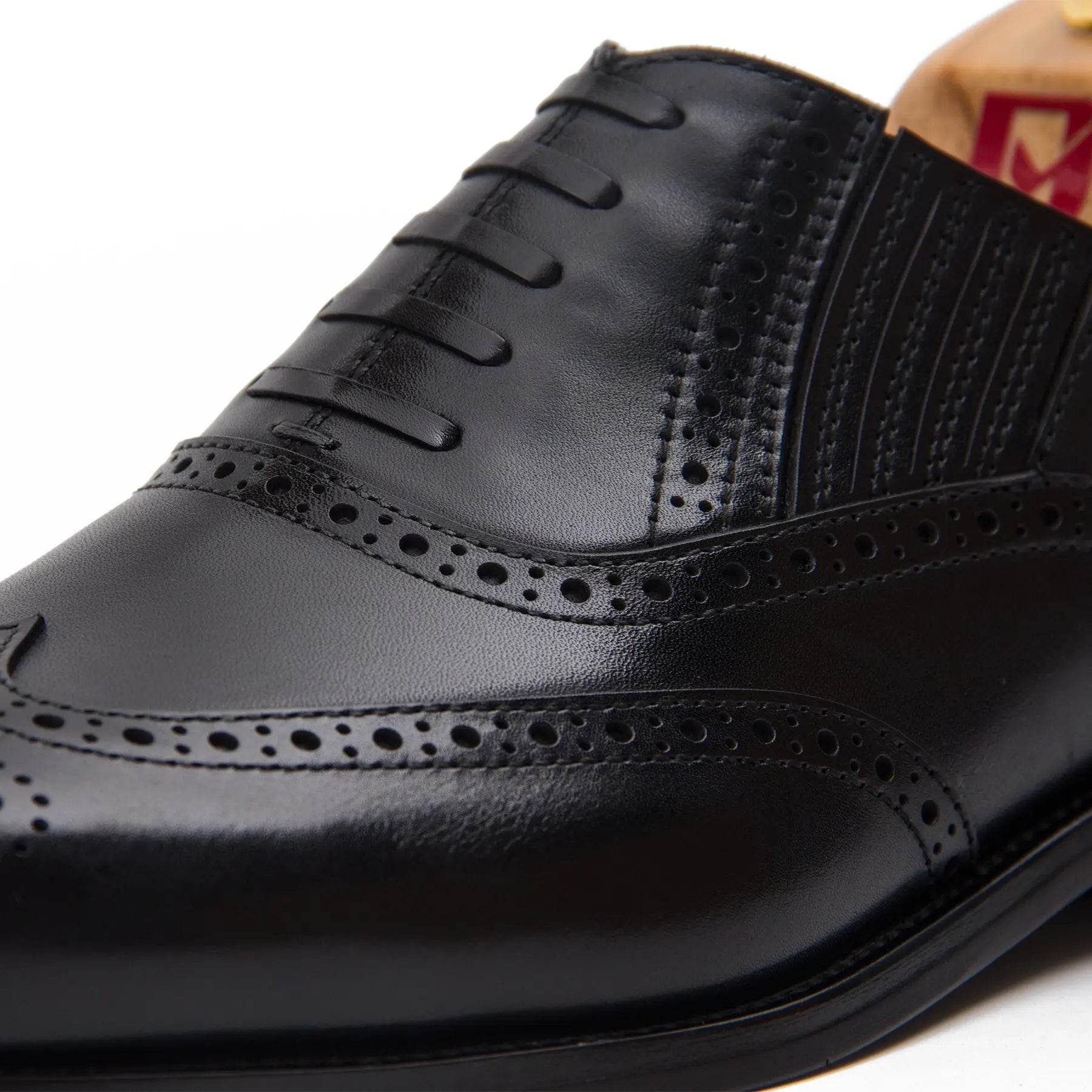 Black wingtip dress shoes - Divinch