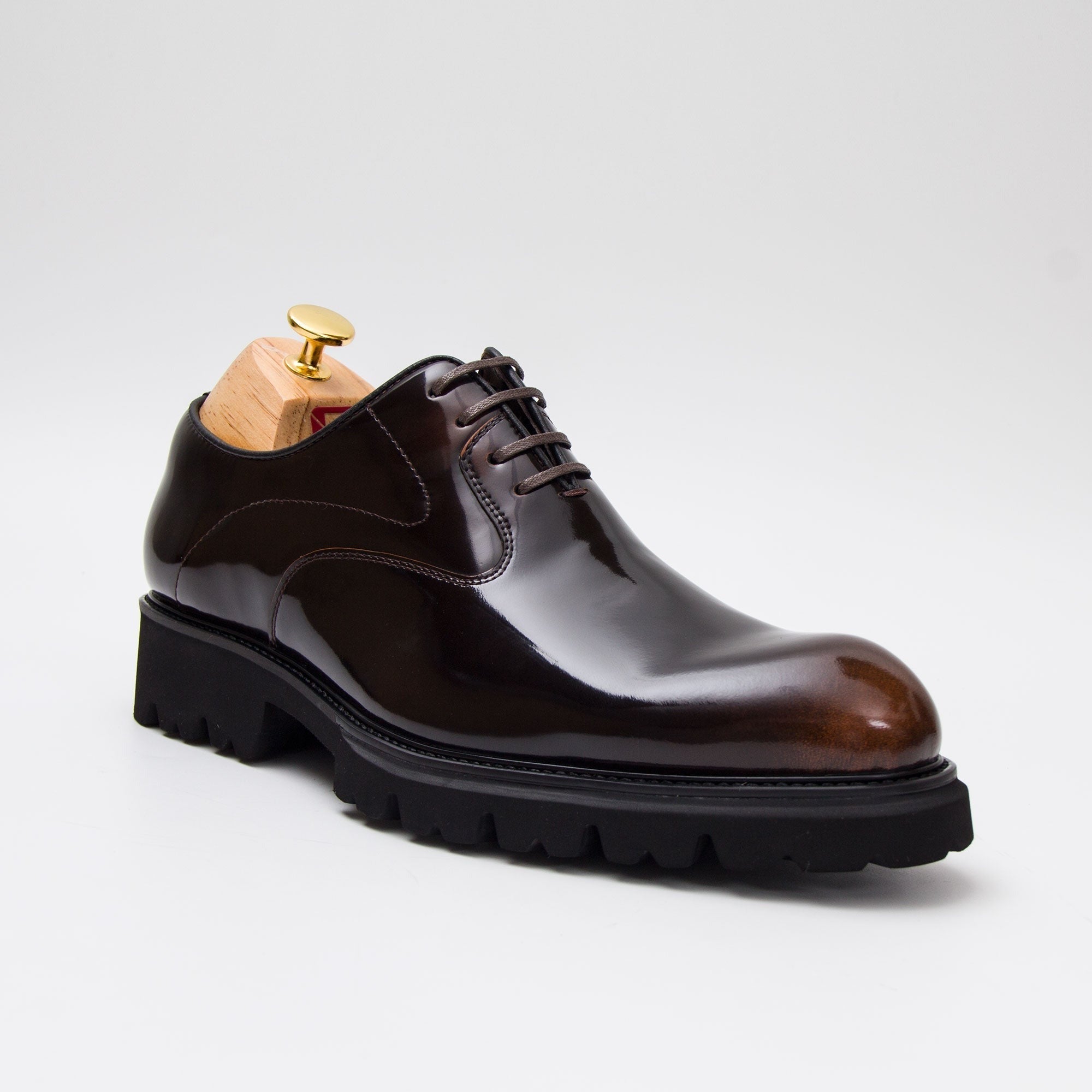 Patent leather derby shoes D96125 - Divinch