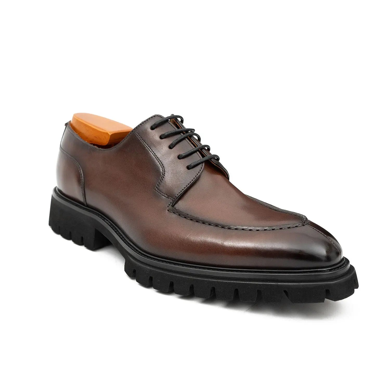 Men's Classic Brown Derby Leather Shoes with Lug Sole Divinch