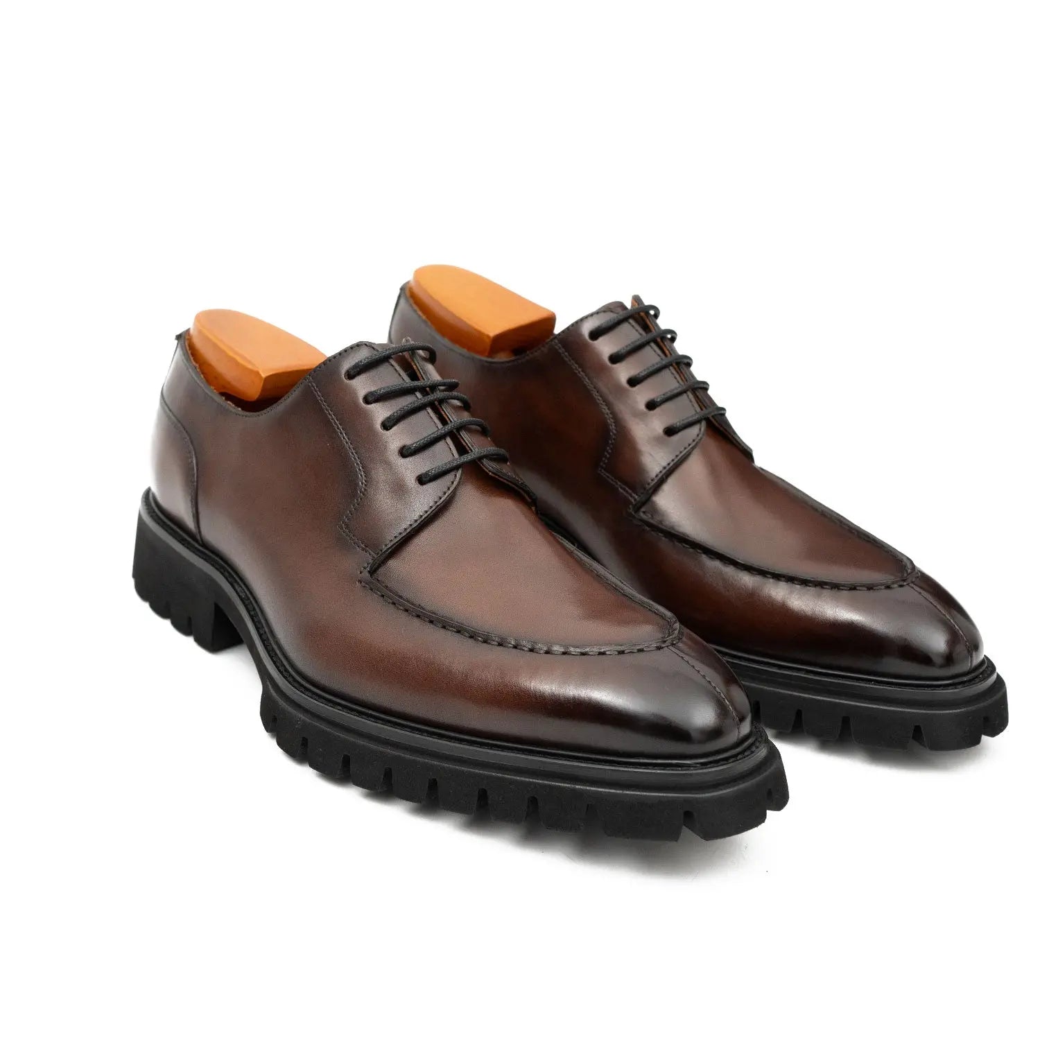 Men's Classic Brown Derby Leather Shoes with Lug Sole Divinch