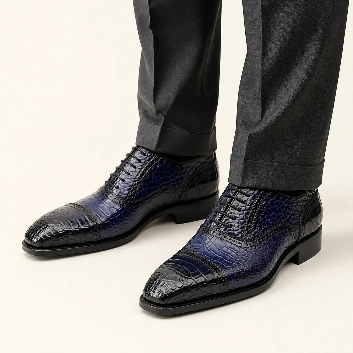 Midnight Crocodile Oxford — on-foot studio view
