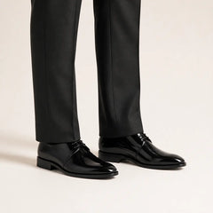 DIVINCH Midnight Gloss Derby — on-foot studio view