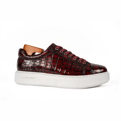 Zapatillas deportivas burdeos con estampado de cocodrilo