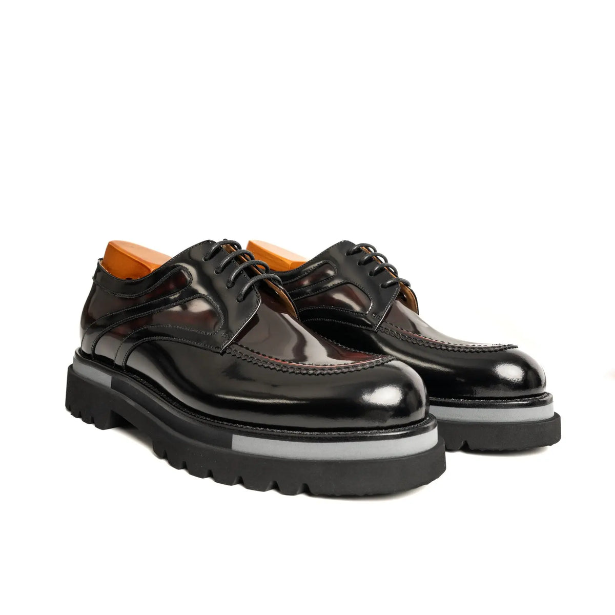 Oxblood Polished Moc-Toe Lug Derby Divinch