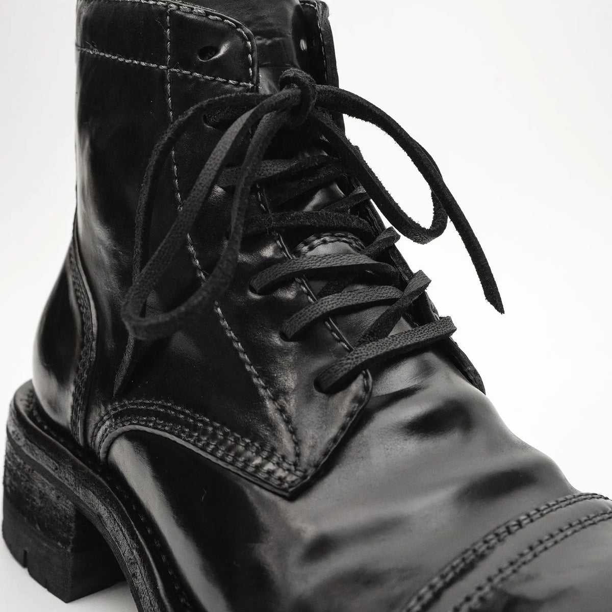 Shell Cordovan Vibram Boots DIVINCH