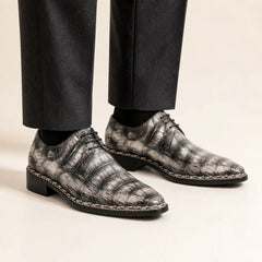 Silver Crocodile Norwegian Derby — on-foot studio view
