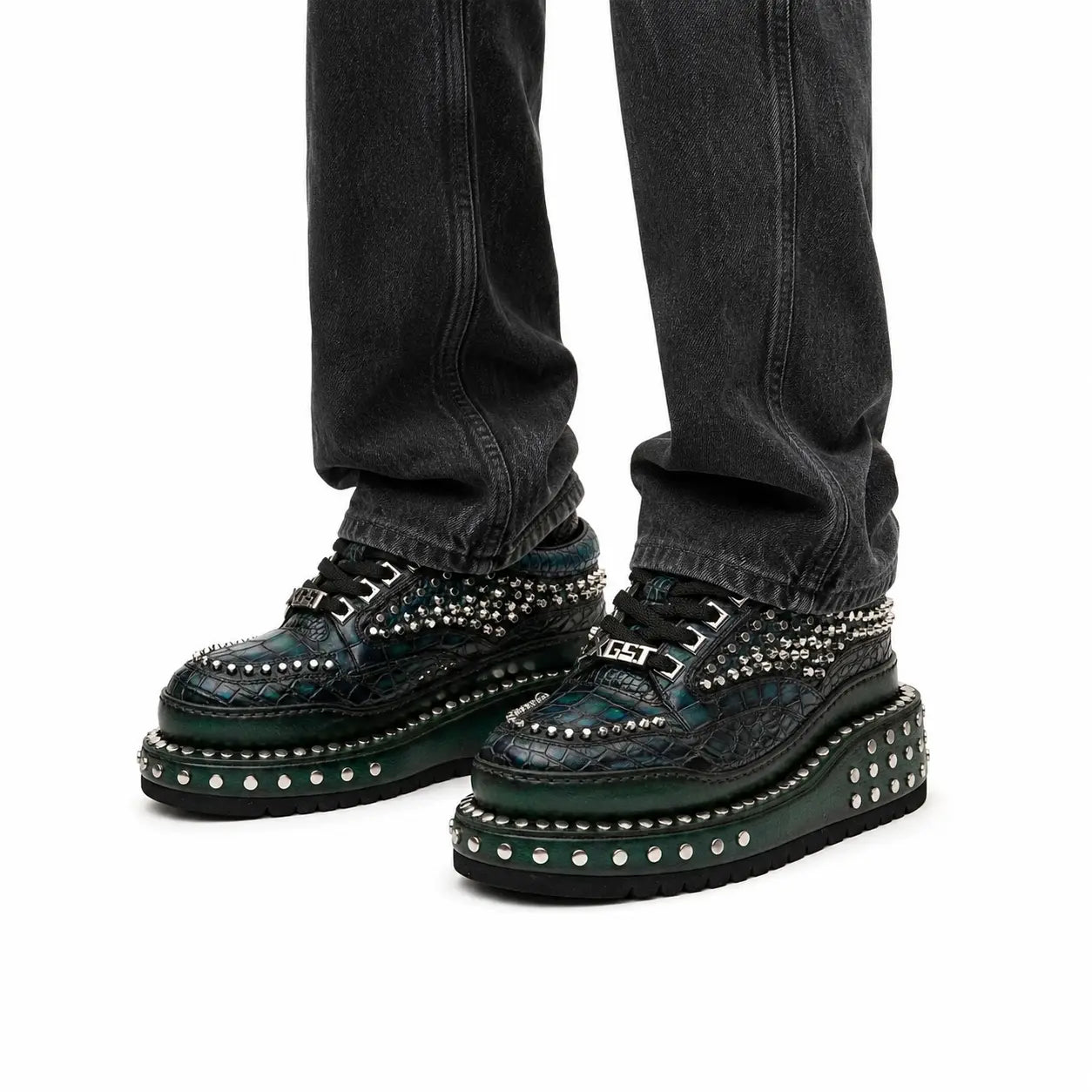 Zapatillas con Plataforma y Tachuelas de Cocodrilo
