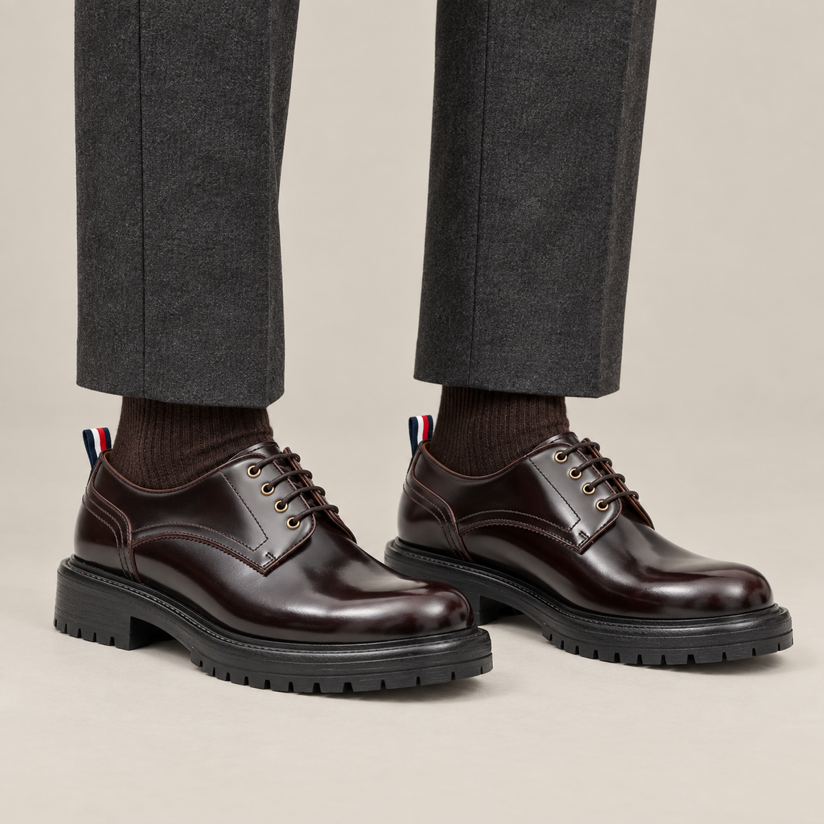Very Dark Reddish Brown Plain-Toe Derby Shoes with Pull Tab — DIVINCH hero image