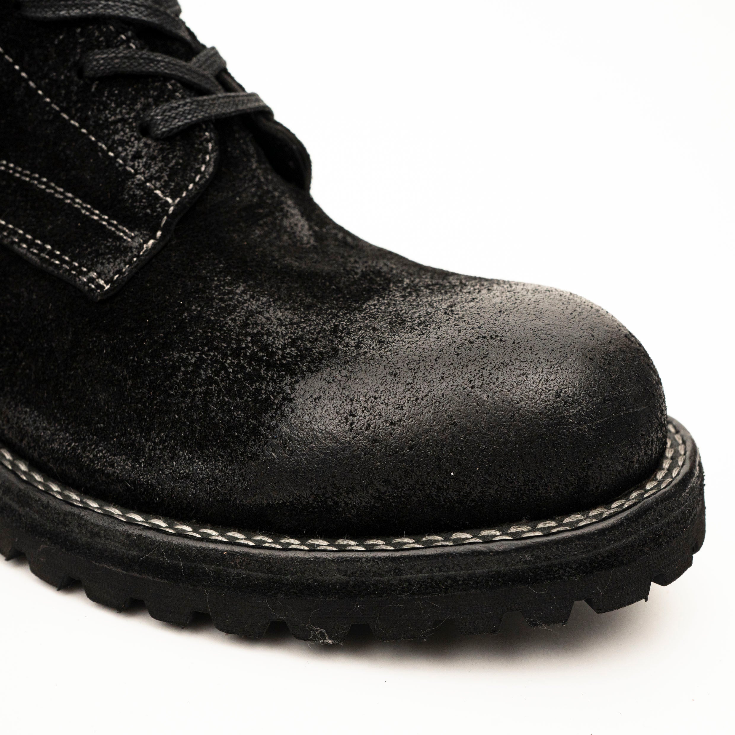DIVINCH 5002B black lace-up boots toe and welt detail